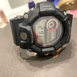 Casio Men's GW-9400-1CR Master